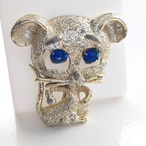 Vintage Signed JJ Light Gold Tone Blue Rhinestone Articulated Eyes Mouse Brooch